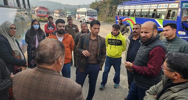 مسافروں کی حفاظت کیلئے گاڑی کی فٹنس ضروری ۔ ٹرانسپورٹ سیکرٹری