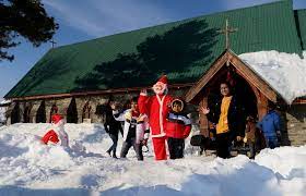 Welcoming New Year and Christmas festival, Gulmarg hotels and Hit Yaksar house full
