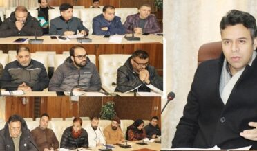 ضلع ترقیاتی کمشنر سری نگر نے سنو کلیئر نس پلان کو حتمی شکل دی اور موسم سرما کے چیلنجوں سے نمٹنے کیلئے اِنتظامیہ تیار