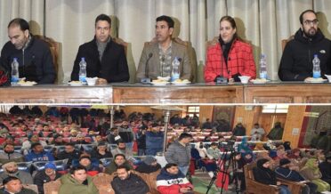 صوبائی کمشنر کشمیر نے شہریوں کو متحرک اور صحت مند جمہوریت کیلئے آئندہ اِنتخابات میں ووٹ ڈالنے کی ترغیب دی