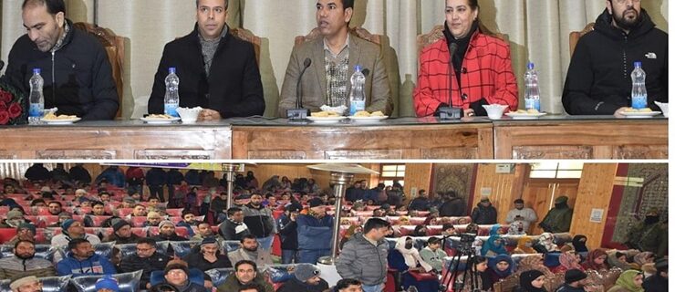 صوبائی کمشنر کشمیر نے شہریوں کو متحرک اور صحت مند جمہوریت کیلئے آئندہ اِنتخابات میں ووٹ ڈالنے کی ترغیب دی