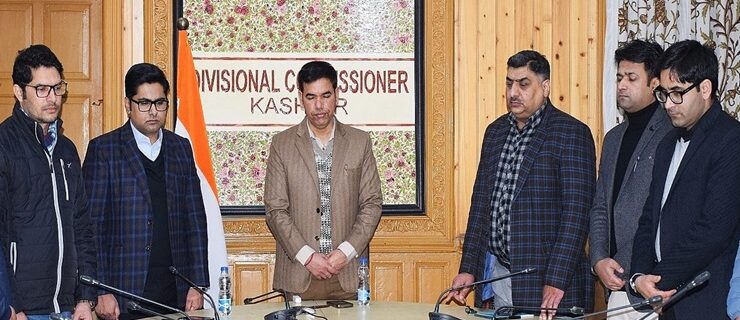Div Com Kashmir pays tribute to Father of Nation & martyrs