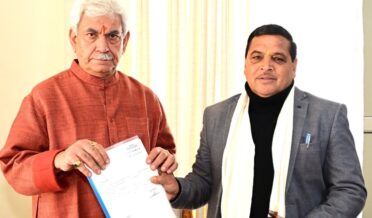 Sh Daleep Singh Parihar, former Legislator from Bhaderwah meeting Lt Governor