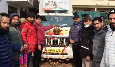 سری نگر میونسپل کارپوریشن نے بو￿ڈ ڈل سری نگر میں ’وِکست بھارت سنکلپ یاترا‘ کیمپ کا اِنعقاد کیا