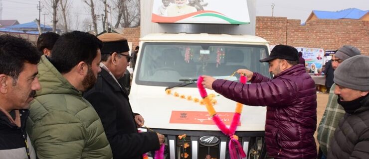 سری نگر میونسپل کارپوریشن نے زینہ کوٹ سری نگر میں ’وِکست بھارت سنکلپ یاترا‘ کے تحت مختلف سرگرمیوں کا اِنعقاد کیا