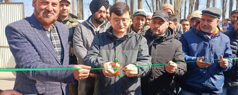 DC B'la holds Block Diwas at Chijhama Rafiabad