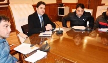 DC Kulgam chairs distt level commitee meeting of (HADP),approves 632 cases