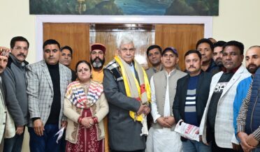 پڈاری قبیلہ کے 20 رُکنی وفدکی لیفٹیننٹ گورنر سے ملاقات