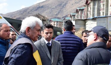 Lt Governor Sh Manoj Sinha conducts on-site inspection and reviews ongoing construction work of Transit Accommodation at Zewan