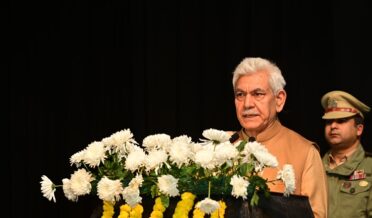 Lt Governor Shri Manoj Sinha inaugurated 'New J&K-New Hope' cultural festival at Abhinav Theatre