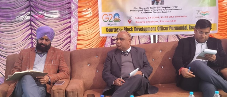 Suresh Gupta chairs Public Darbar at Sports Stadium, Purmandal
