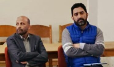 ADC Ganderbal supervises General Training for Poll Staff at GDC Kangan