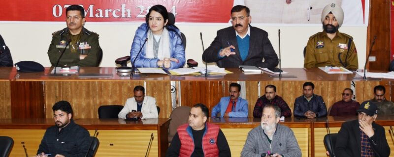 ضلع ترقیاتی کمشنر اودھمپور نے سب اِنسپکٹر فائنانس اِمتحان کی تیاریوں کا جائزہ لیا