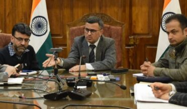 DEO Bandipora chairs meeting on Absentee Voter Essential Services.