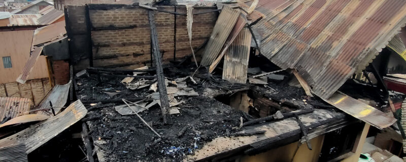 جموں و کشمیر کے سری نگر میں زبردست آگ لگنے سے 4 مکانات کو نقصان پہنچا