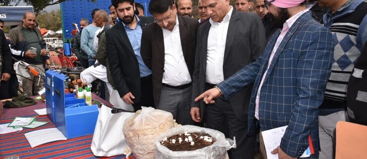 سیکرٹری ڈیزاسٹر مینجمنٹ ، ریلیف ، رِی ہیبلٹیشن اور رِی کنسٹرکشن نے بلاک کھون میں میگا عوامی رَسائی کیمپ کا اِنعقاد کیا