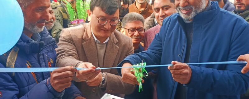 ایڈیشنل چیف سیکرٹری شالین کابرا نے پٹن کا دورہ کیا