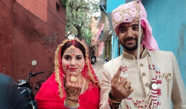 لوک سبھا انتخابات :روایتی لباس شیروانی اور رنگ برنگے سروں میں سجے