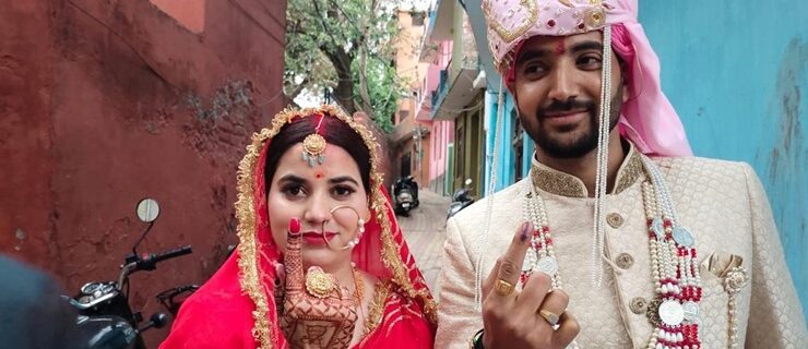 لوک سبھا انتخابات :روایتی لباس شیروانی اور رنگ برنگے سروں میں سجے