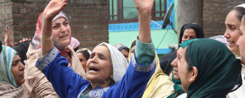 Funneral-of-Boat-tragedy-civilians-in-river-Jhelum-in-Gandbal-Padshahi-bagh-area-of-Srinagar-8