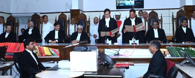 چیف جسٹس نے جسٹس نرگل کو عہدے کا حلف دِلایا