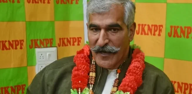 محبوس حریت لیڈر نعیم خان کے بھائی نے کاغذات نامزدگی داخل کئے