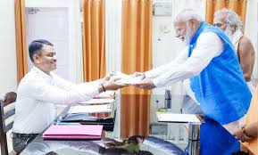 وزیر اعظم مودی نے وارانسی سے پرچہ نامزدگی داخل کردیا