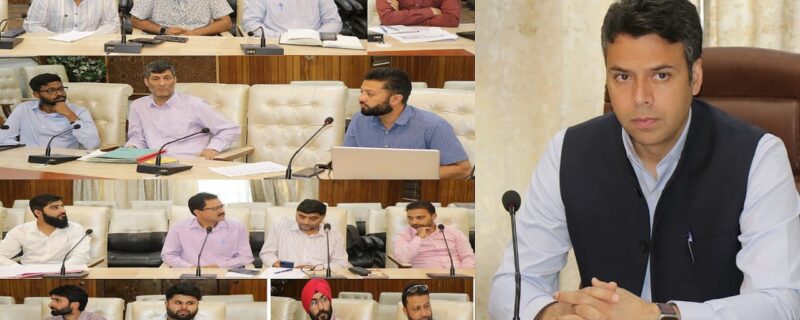 ضلع ترقیاتی کمشنر سری نگر نے ضلعی سطح کی آدھار مانیٹرنگ کمیٹی میٹنگ کی صدارت کی