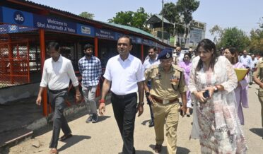 Div Com Jammu, ADGP visit Yatri Niwas Bhagwati Nagar to review preparations for Shri Amarnathji Yatra 2024