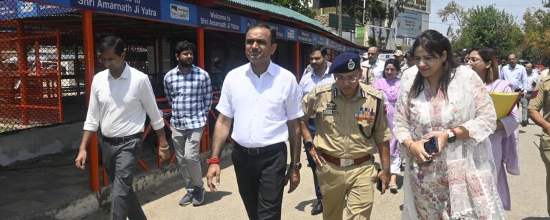 Div Com Jammu, ADGP visit Yatri Niwas Bhagwati Nagar to review preparations for Shri Amarnathji Yatra 2024