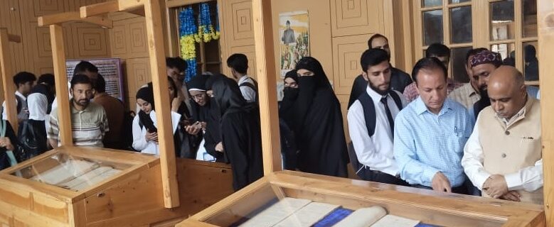 Principal Secretary, Culture inaugurates Archieval Exhibition-8