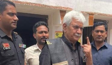 لوک سبھا انتخابات کا آخری مرحلہ :جموں کشمیر کے لیفٹنٹ گورنر منوج سنہا نے غازی پور میں اپنا ووٹ ڈالا