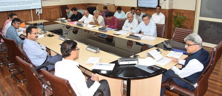 CS takes stock of physical status of transit accommodations in Kashmir