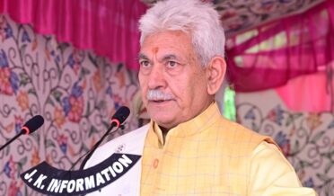 Lt Governor Sh Manoj Sinha paid obeisance to Mata Sidhlakshmi Asthapan, Lokbhawan, Anantnag