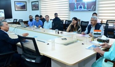 Lt Governor Sh Manoj Sinha reviews preparations for inaugural edition of æKashmir MarathonÆ