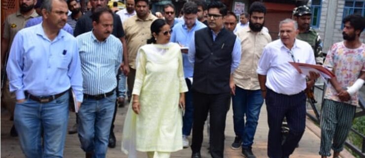 Mandeep Kaur inspects developmental works in Srinagar