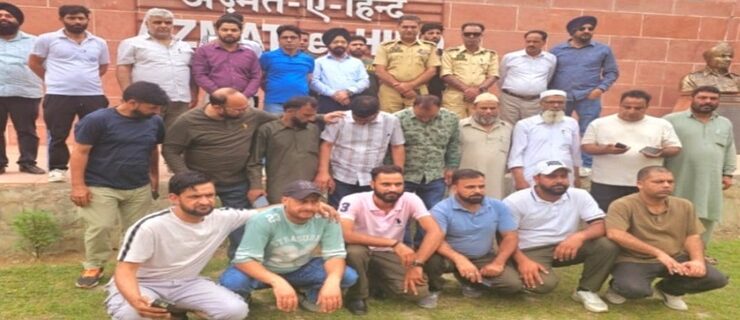 Transport Commissioner visits Kupwara, reviews transport services