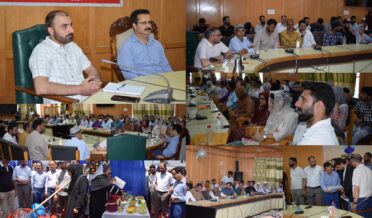 Zubair chairs public darbar at Pulwama