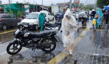 rainy kashmir