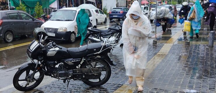 rainy kashmir