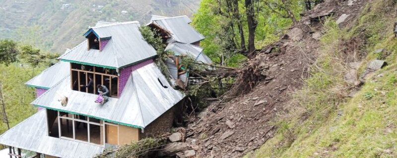 لینڈ سلائیڈنگ کی تباہی سے متاثر ہوتی زندگی