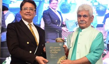 لیفٹیننٹ گورنر کا سری نگر کو’ ورلڈ کرافٹ سٹی ‘ کے طور پر تسلیم کرنے کے موقعہ پر سر ٹیفکیٹ ایوارڈ تقریب سے خطاب کیا