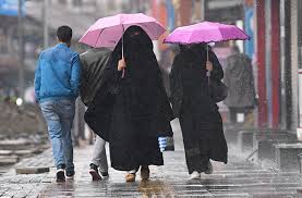 شہر سرینگر سمیت وادی بھر میں وقفے وقفے سے بارشوں کا سلسلہ جاری