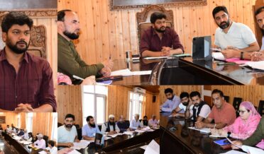 ڈِسٹرکٹ الیکشن آفیسر گاندربل نے پولنگ سٹیشنوں پر اے ایم ایف کی تیاریو ں کا جائزہ لیا