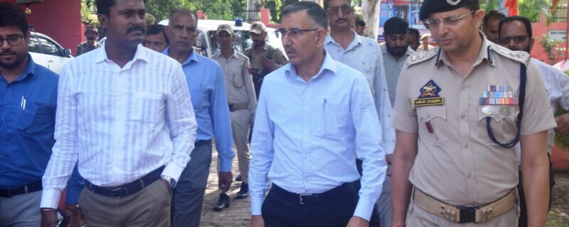 ایکس پنڈیچر اوبزرور سانبہ نے نگرانی کے طریقہ کار اور سرحدی علاقوں میں اِنتخابی اِنتظامات کا جائزہ لیا