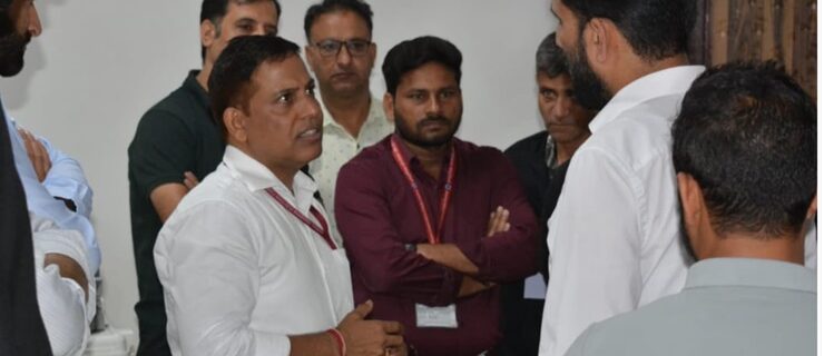 جنرل اوبزرور نے 35۔ راجپورہ حلقے میں پولنگ سٹیشنوں کا دورہ کیا