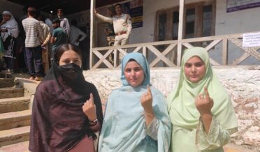 Long queues of voters seen during 2nd phase of Assembly Elections