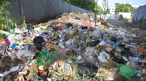 The population of Kayosa Narbal is angry over the accumulation of garbage and dung on the land allocated for the health center and Anmal Household.