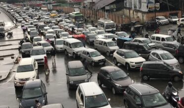 اسکولوں اور دفاتر کے اوقات کار میں تبدیلی ٹریفک جام کی بڑی وجہ