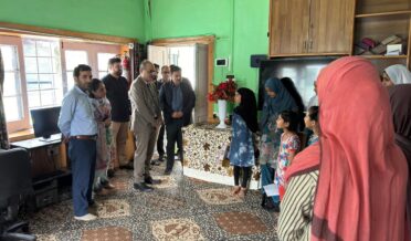 مرکزی ایڈیشنل سیکرٹری نے سری نگر میں مشن وتسالیہ اور مشن شکتی کے تحت اِداروں کا جائزہ لیا
